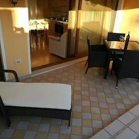 Nette In Sottomarina Mit Terrasse